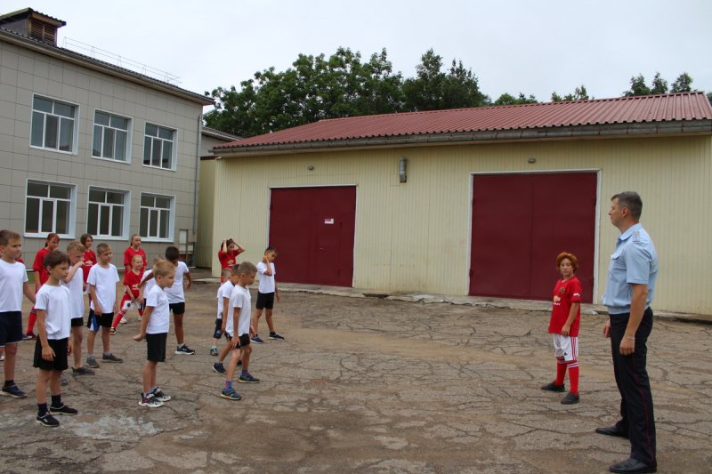 В Арсеньеве Приморского края сотрудники полиции провели «Зарядку со стражем порядка»